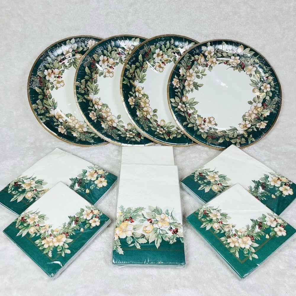 CR Gibson Holiday Splendor Lot of‎ Dinner Plates & Napkins Service For 24